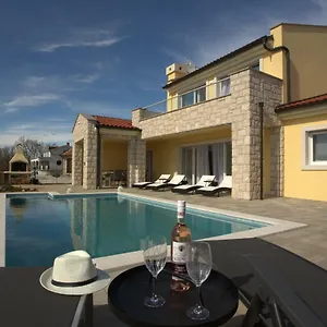  Villa Luxury Lidija